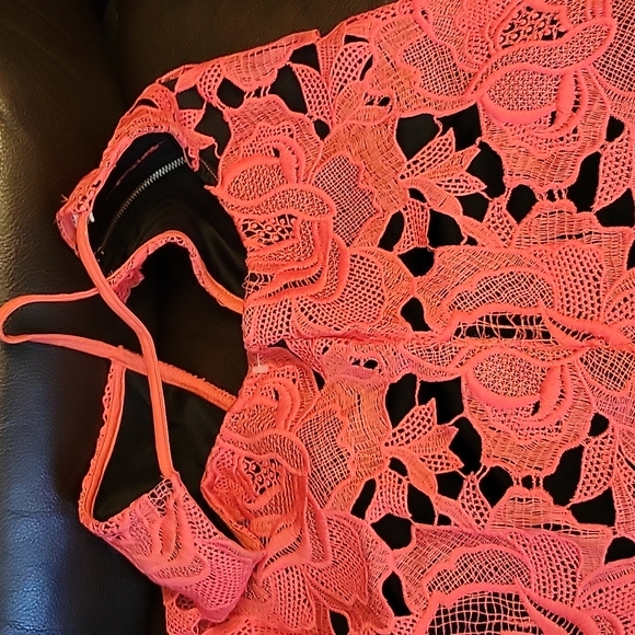 Rebellion Dress L Red and Black - Picture 10 of 10